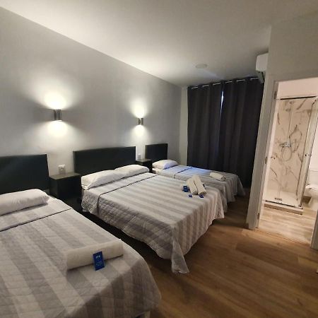 Hostal Vara Madrid Exteriér fotografie