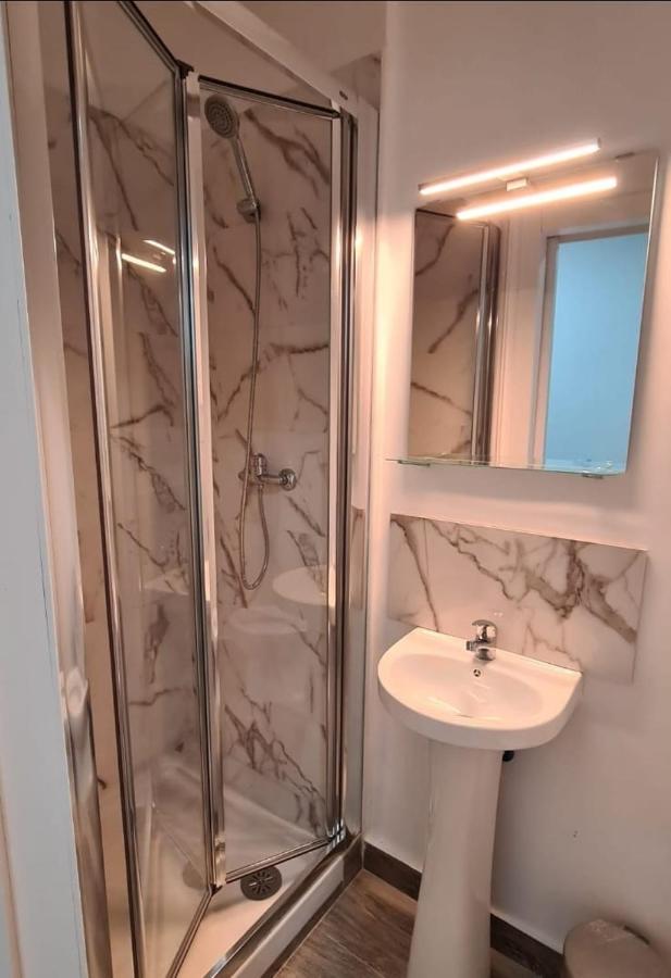 Hostal Vara Madrid Exteriér fotografie