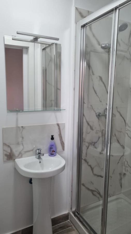 Hostal Vara Madrid Exteriér fotografie