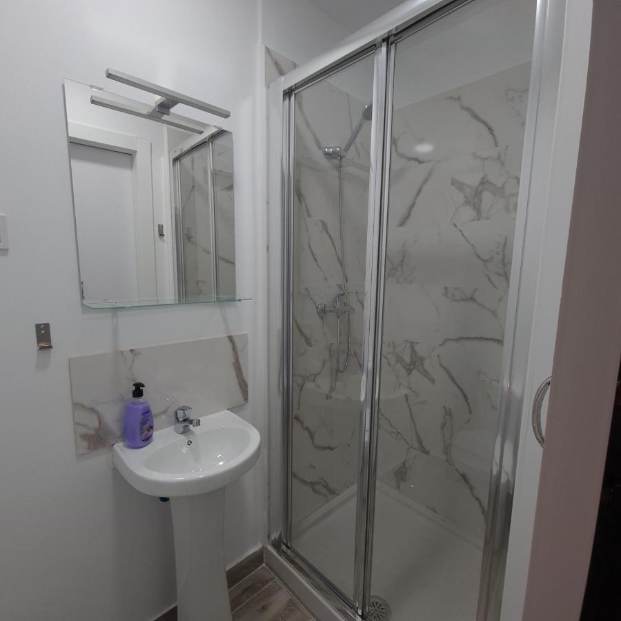 Hostal Vara Madrid Exteriér fotografie