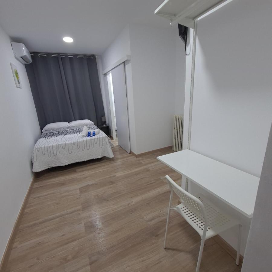 Hostal Vara Madrid Exteriér fotografie