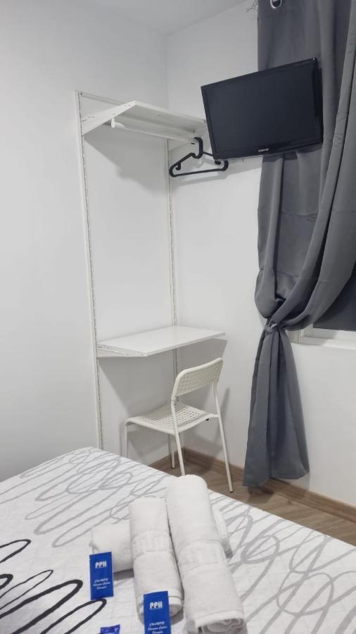 Hostal Vara Madrid Exteriér fotografie