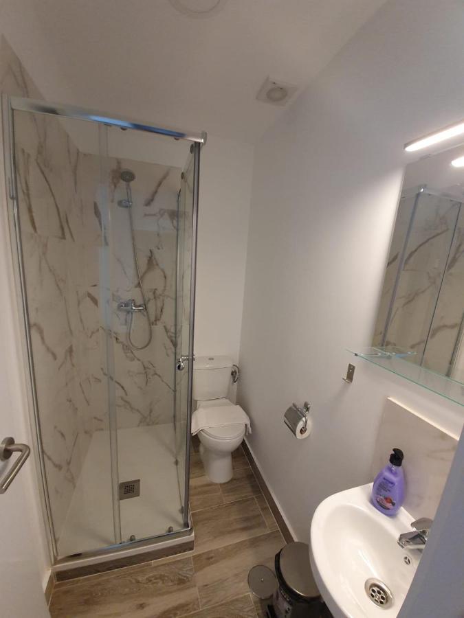 Hostal Vara Madrid Exteriér fotografie