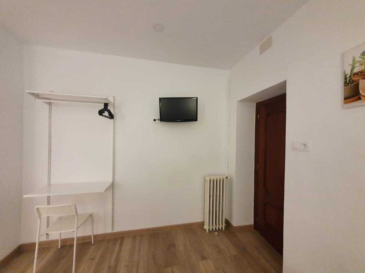 Hostal Vara Madrid Exteriér fotografie